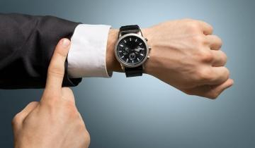 rounding rules watch on wrist